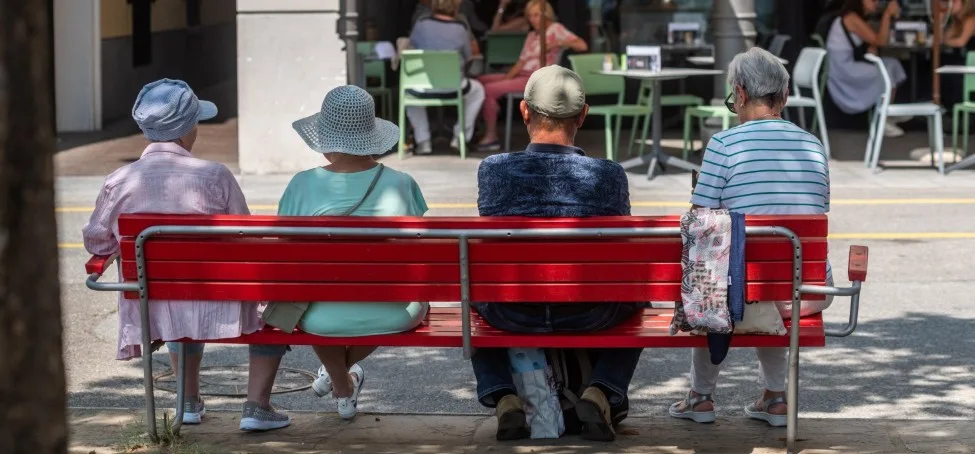 Artikel-Cover: 13. AHV-Rente ab 2026: Wie sie funktioniert, wer sie erhält, wie sie finanziert wird