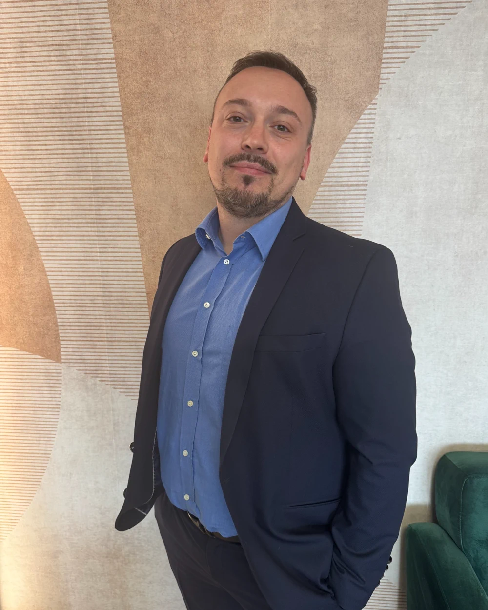 Ritratto di Ermal Etemaj, Consulente contabile